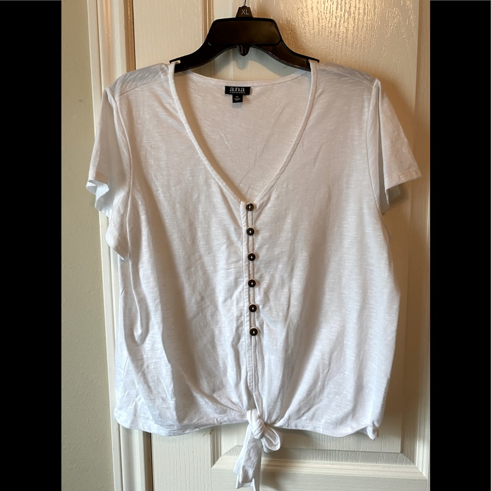 Cotton, short sleeved top, ties at bottom